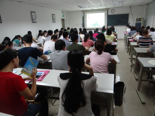 學(xué)歷焦慮下的自我突圍 成人非學(xué)歷教育如何成為你的堅(jiān)實(shí)階梯